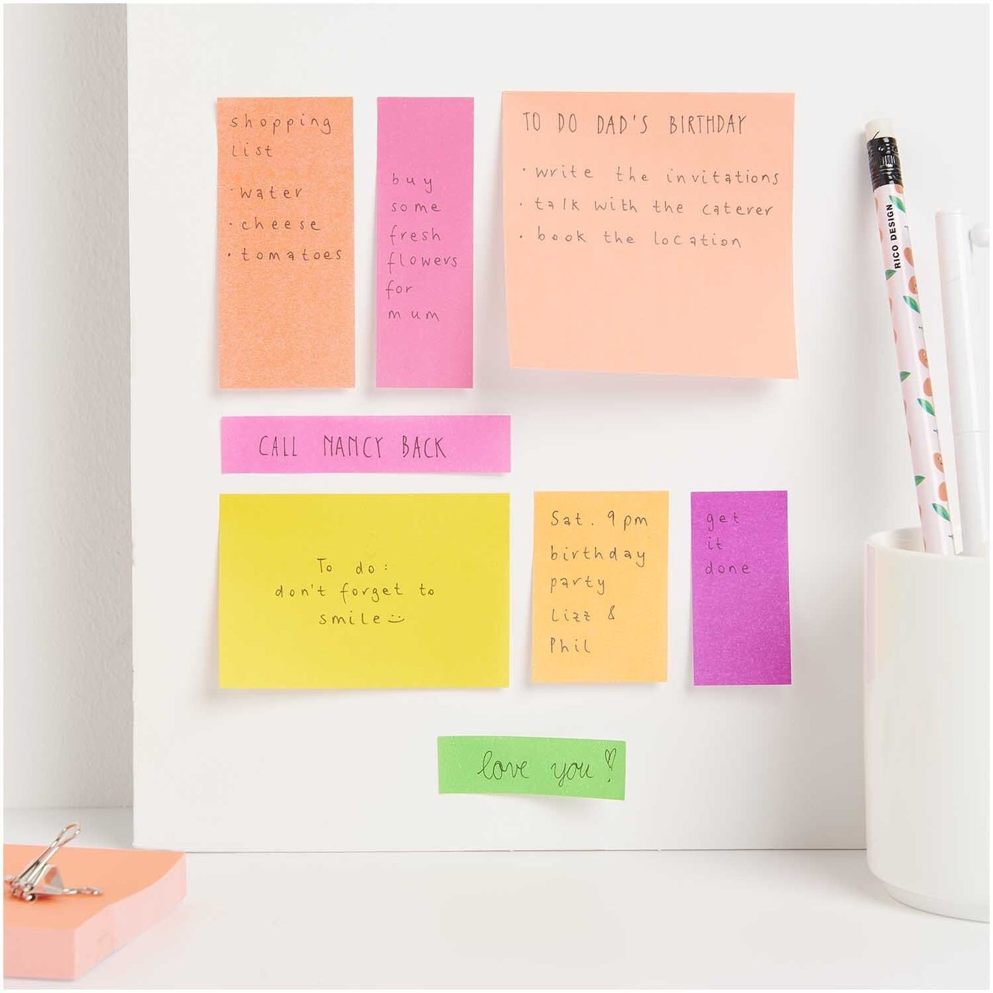 Post-it colorés