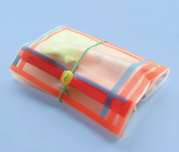 Pochette orange / bleue